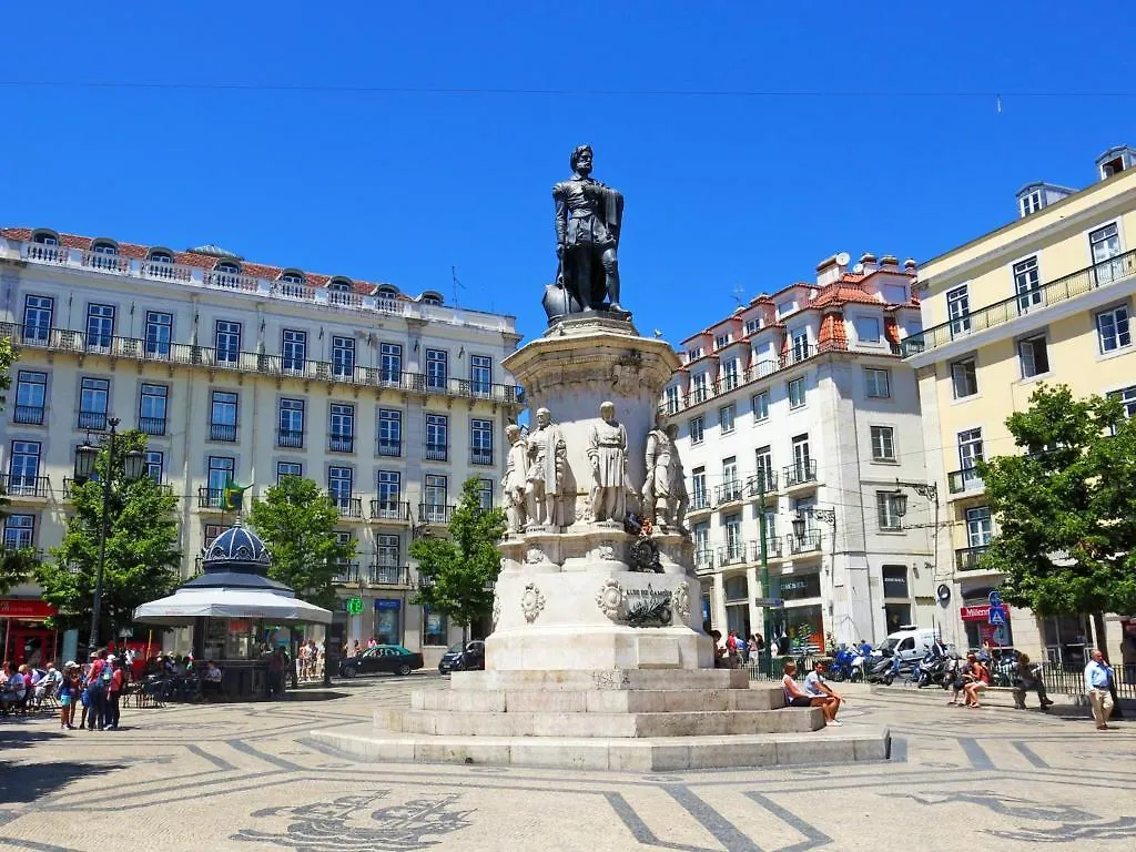 Lisbon Colours Bairro Alto Apartments