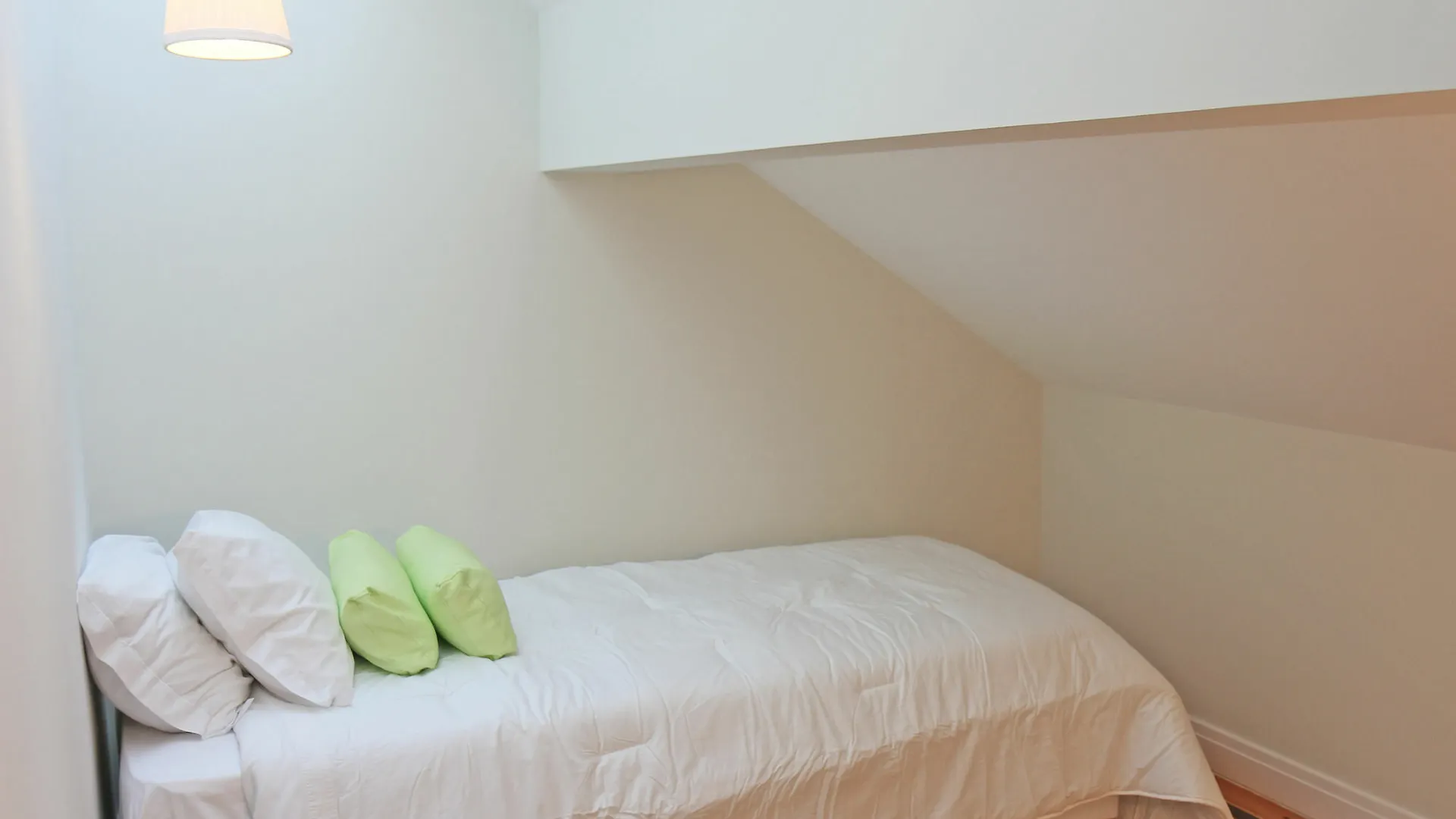 Lisbon Colours Bairro Alto Apartments