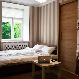 cosy-flat-in-the-city-centre-kiev.hotels-of-kiev.com/
